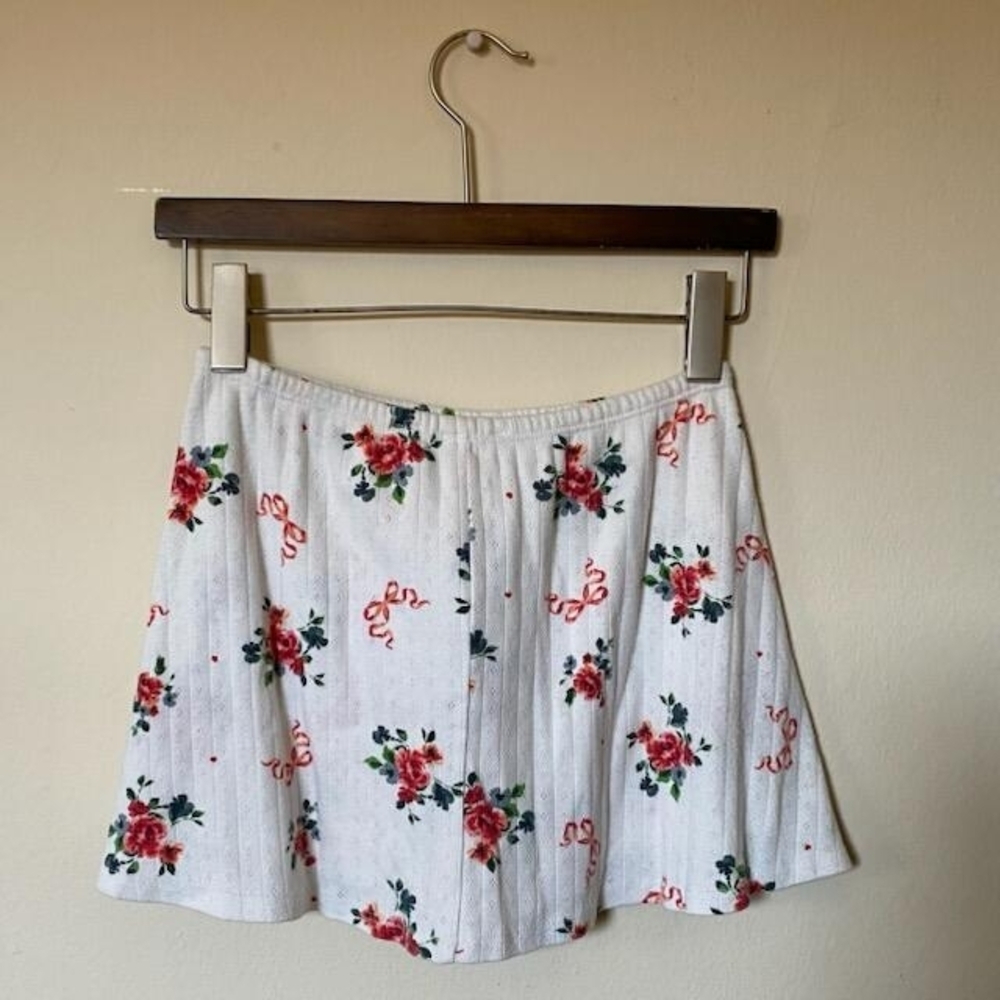 LISA SAYS GAH | Floral Mini-Skirt - Picture 3 of 12